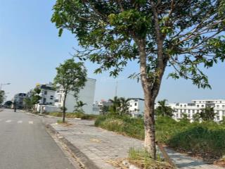 Chính chủ cần bán lô biệt thự song lập nằm ngay ngã tư đường 17m