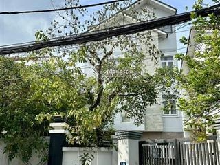 Cần bán gấp biệt thự thảo điền 4 tầng có thang máy, 11 phòng đang cho thuê 60tr/tháng.