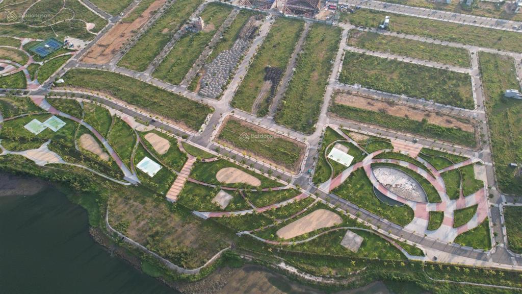 Lô cuối cùng sạch đẹp, hàng cdt bao thuế 2%, đối diện quỹ đất giáo dục, sau lưng công viên sông