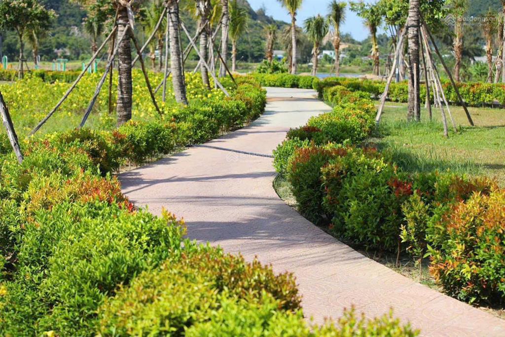 Lô cuối cùng sạch đẹp, hàng cdt bao thuế 2%, đối diện quỹ đất giáo dục, sau lưng công viên sông