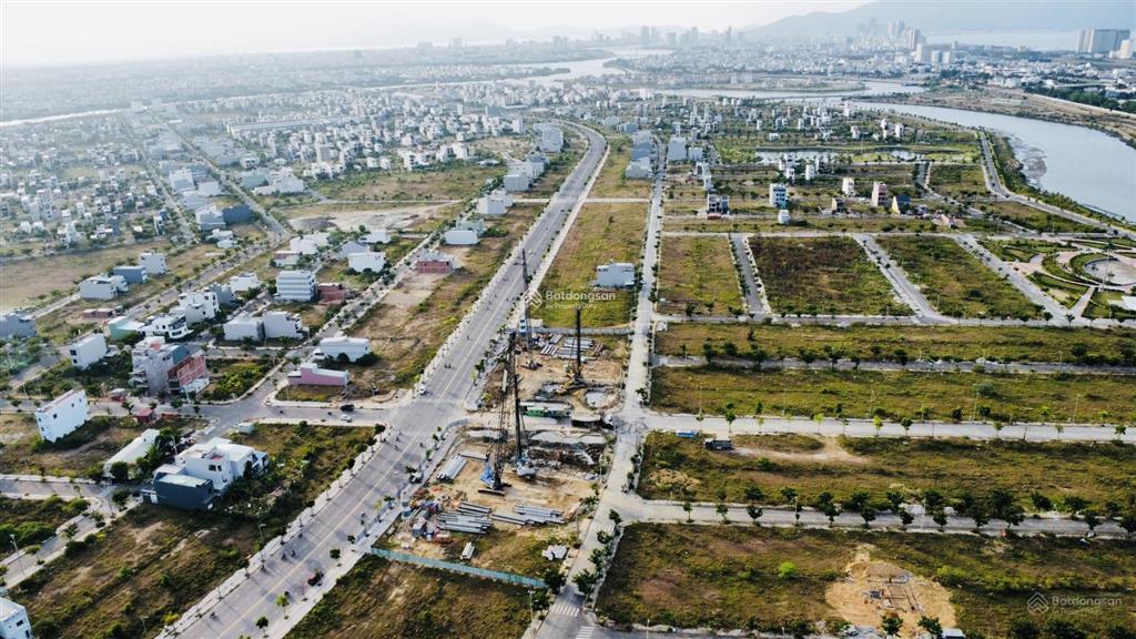 Lô cuối cùng sạch đẹp, hàng cdt bao thuế 2%, đối diện quỹ đất giáo dục, sau lưng công viên sông