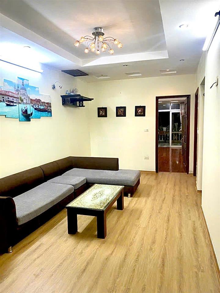 Cho thuê căn hộ tầng 2 tập thể khu nghĩa tân, cầu giấy, hn, 58m2. giá 6,5 tr/ tháng