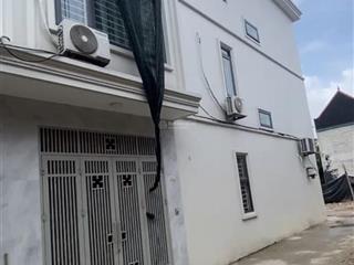 3,65 tỷ,nhà xây 3 tầng, rẻ nhất khu vực đại thành , oto đỗ cửa, cách đông la một cái cầu