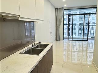 Cho thuê căn hộ central premium, dt31m2, có máy lạnh, rèm, giá 7.5tr/th.  0933 888 ***  ms thắm