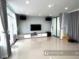 Bán căn hộ penthouse giai việt, dt 315m2, 3pn, 4wc, nội thất đẹp, sổ hồng, giá 9 tỷ.  0933 888 ***