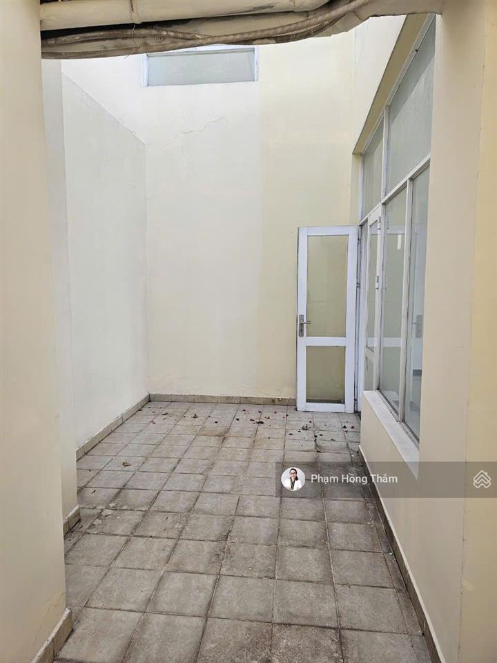 Bán căn hộ penthouse giai việt, dt 227m2, 3pn, 4wc, nhà trống, view mát, giá 8 tỷ.  0933 888 ***
