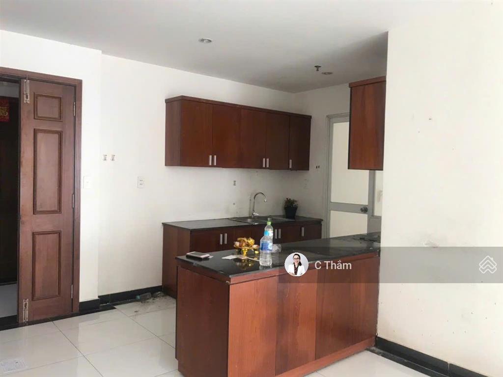 Bán căn hộ giai việt, dt 109m2, 3pn, 2wc, nhà sạch đẹp, căn góc, giá 5.2 tỷ,  0933 888 ***  thắm