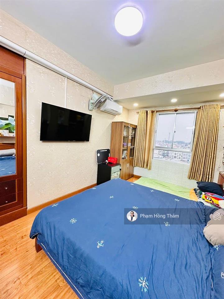 Bán căn hộ cc bông sao, dt 68m2, 2pn, 1wc, để lại nội thất, sổ hồng, giá 3,38 tỷ.  0933 888 ***