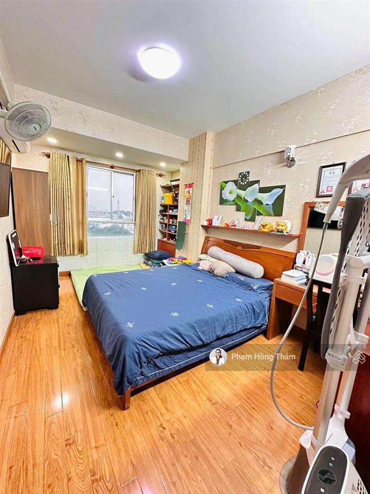 Bán căn hộ cc bông sao, dt 68m2, 2pn, 1wc, để lại nội thất, sổ hồng, giá 3,38 tỷ.  0933 888 ***