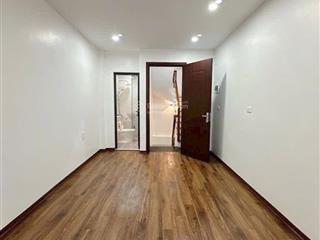 Nhỉnh 5 tỷ có mgay căn nhà phố tôn đức thắng 27m 5 tầng ngõ thông gần ohos