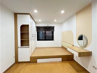 Siêu phẩm 30m2 5 tầng trung tâm đống đa ngõ thông gần phố