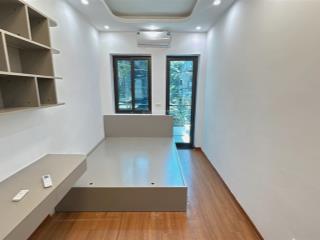 Siêu phẩm 28m 5 tầng phố thinhk quang trung tâm đống đa lô góc 30m ra ôtô.