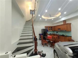 Gara ô tô kinh doanh sầm uất giá chỉ 6.25 tỷ hữu hòa, thanh trì nhà dân xây chắc chắn