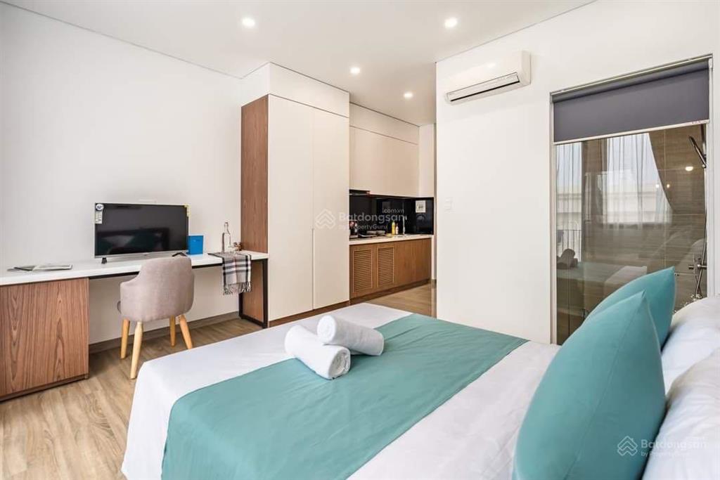 Căn hộ ban công cao cấp full nt sạch thoáng an ninh gần bộ công an tp hcm, hotel pullman