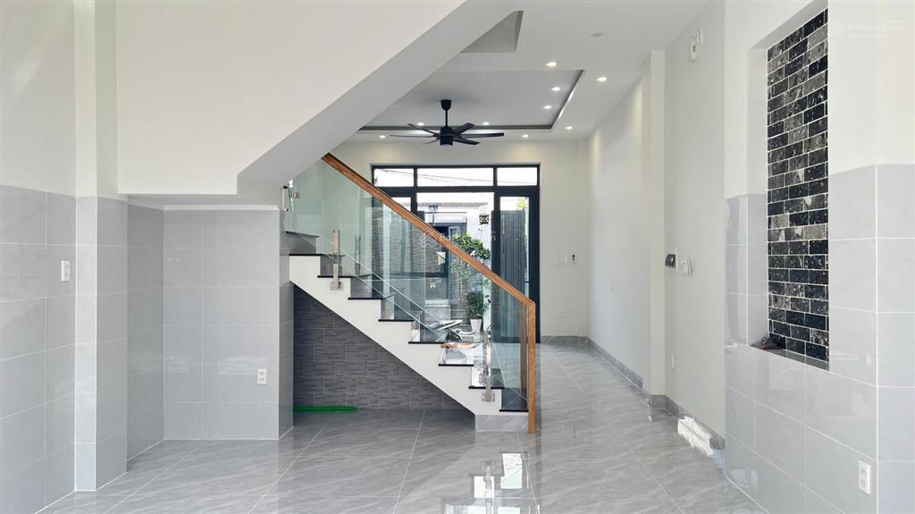 Bán nhà 72m²p cát lái xe hơi tới cửa nội thất cao cấp 8.5 tỷ