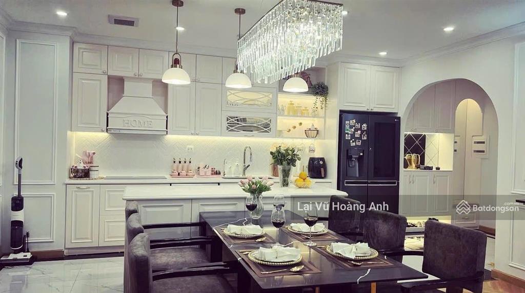 Chính chủ bán căn dt 116m2  3pn  bc đn  full nt  giá tốt toà phú gia số 3 nguyễn huy tưởng