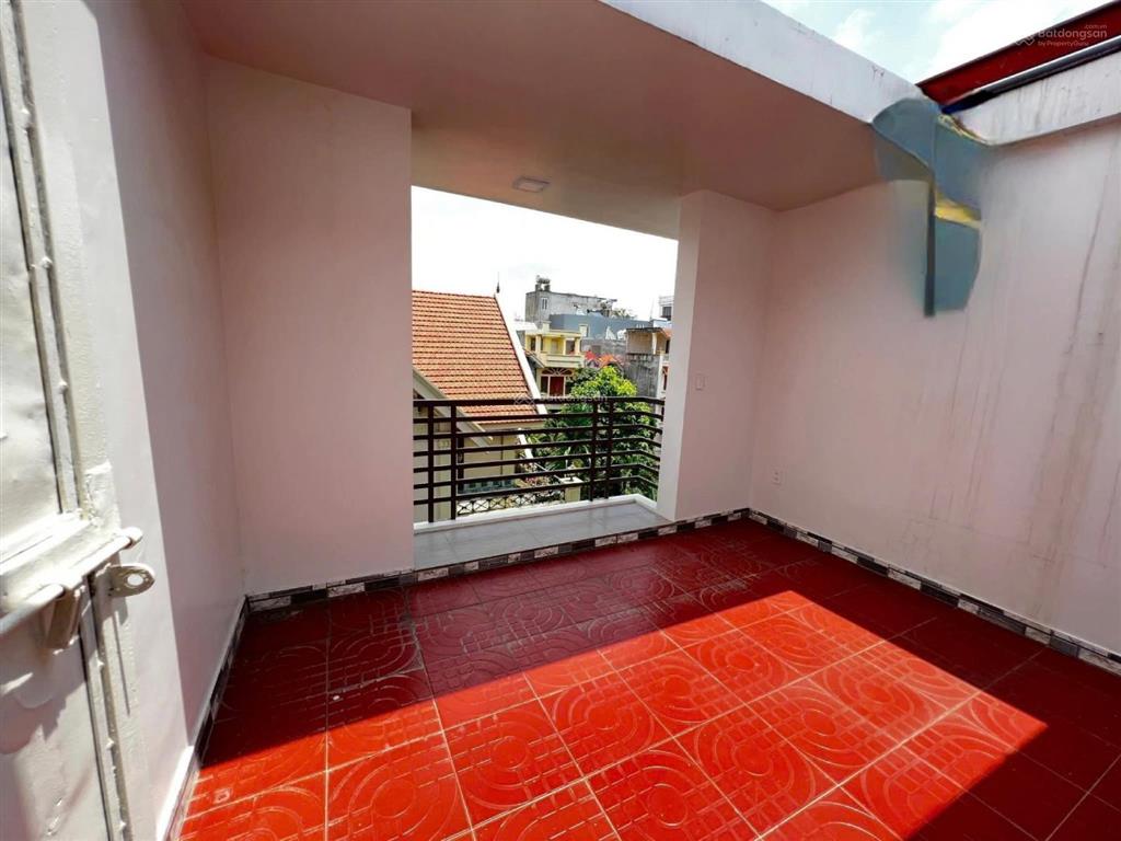 Cho thuê nhà mặt ngõ lớn tại văn cao  có thang máy  phù hợp chuyên gia nước ngoài