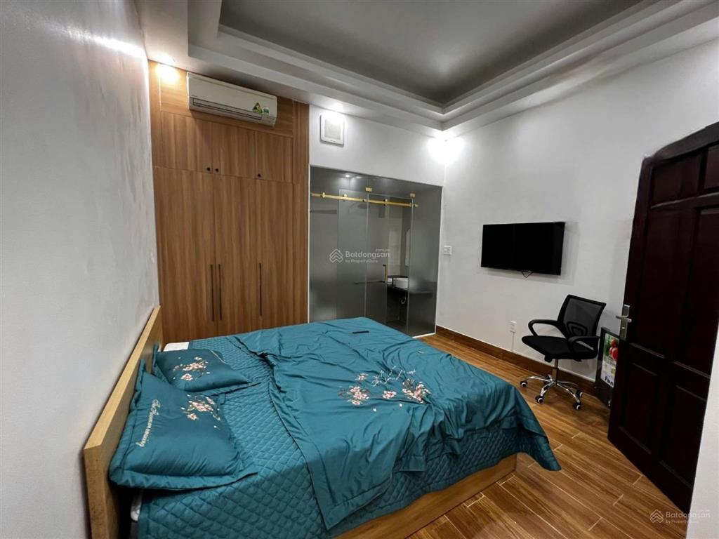 Cho thuê nhà mặt ngõ lớn tại văn cao  có thang máy  phù hợp chuyên gia nước ngoài