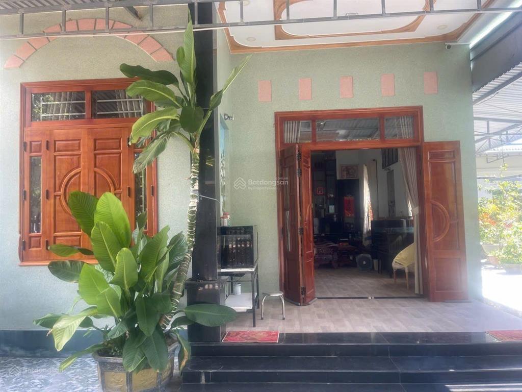 Cần bán gấp nhà full thổ cư cam hải tây