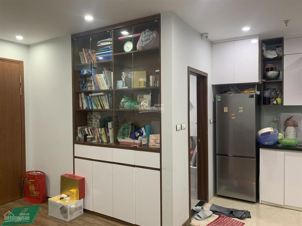 Gia đình cần chuyển nhượng ch 2pn đầy đủ đồ việt đức complex view đẹp hướng mát,  0979 998 ***