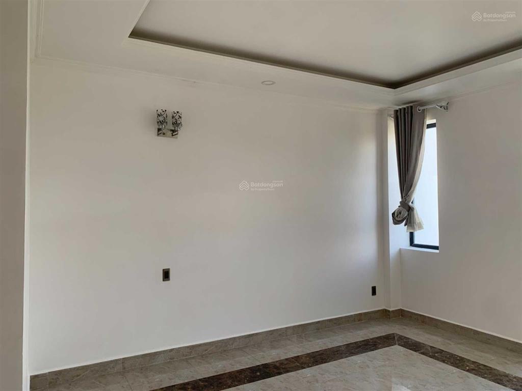 Ngộp bán gấp nhà 4 tầng 5x18m mặt tiền đường d1 khu tđc phú mỹ gần ga metro