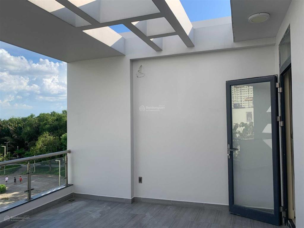 Ngộp bán gấp nhà 4 tầng 5x18m mặt tiền đường d1 khu tđc phú mỹ gần ga metro