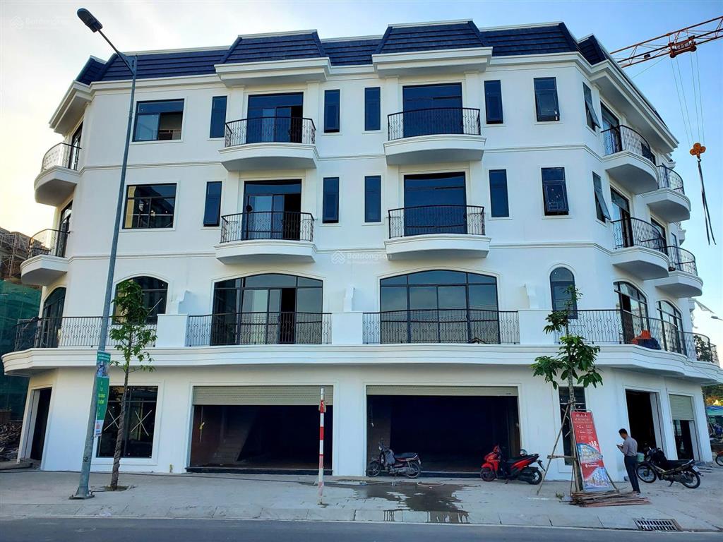 Chính chủ bán căn mặt tiền đẹp dự án nhà phố aeon mỹ tho, dt 6x14m xây 3 lầu nhận nhà ngay