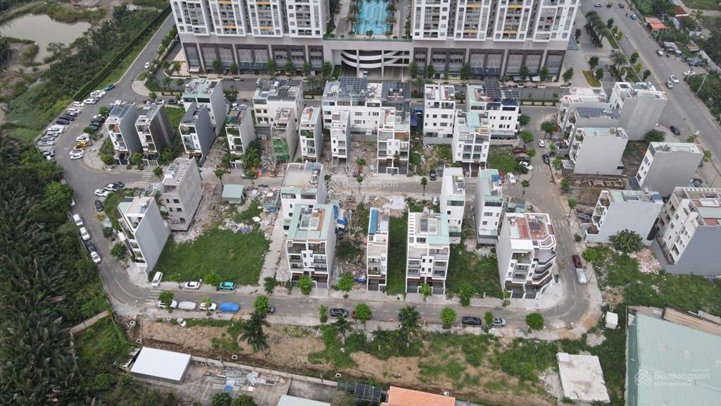 Chuyên bán chính chủ nhiều nền đất khải vy ( q7 sg riverside đào trí),diện tích 5x18m xây dựng ngay