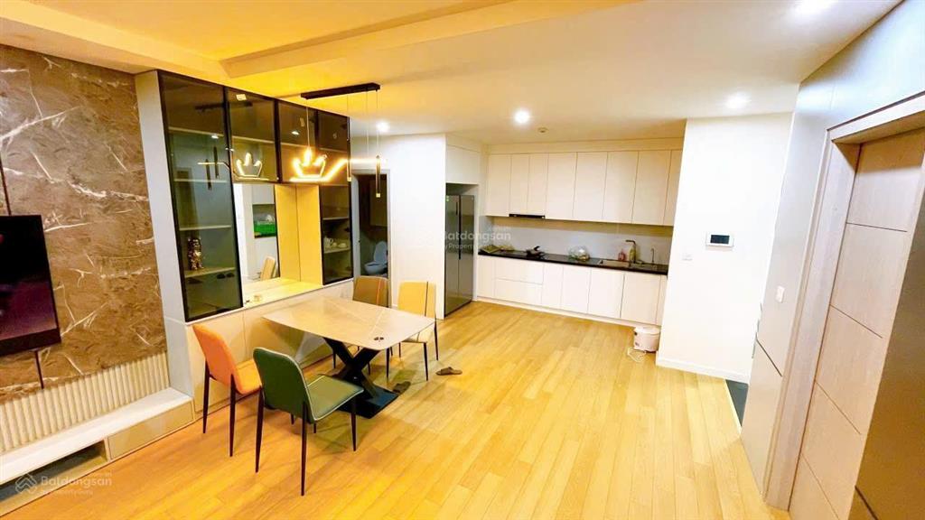 Bán căn 88m2 full đồ đẹp la casta văn phú hướng đông bắc