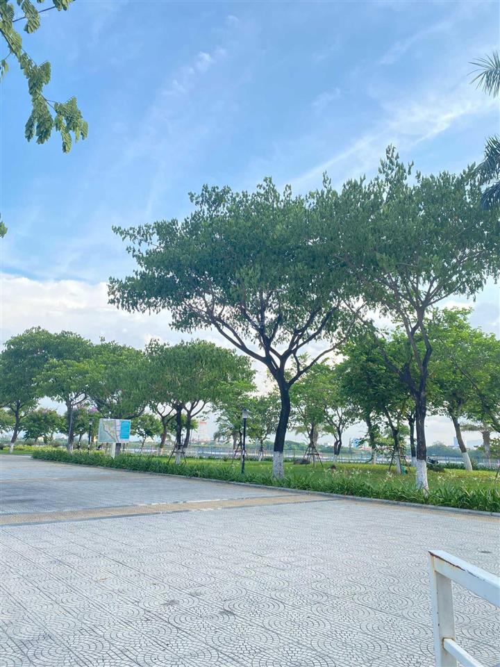 Bán khu đất hiếm có sẵn sổ còn sót lại mt đường trần hưng đạo. view sông hàn, gần biển giá rẻ nhất