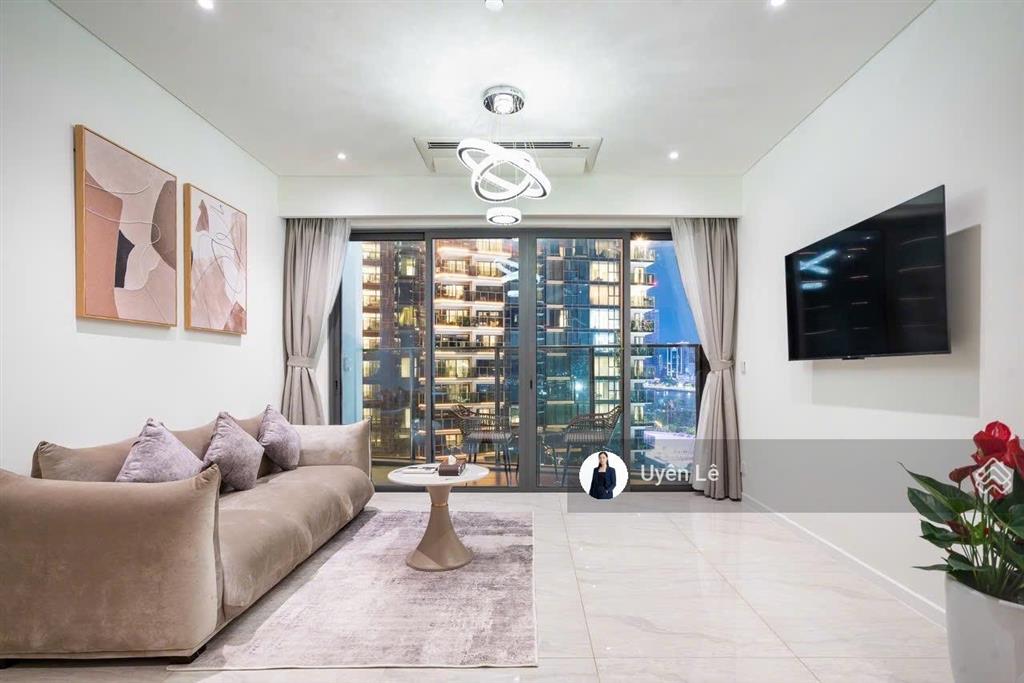 Bán hoa hậu b.02 tại the opera b.09.02 giá bán 42 tỷ all in. view bitexco sông đẹp. ban công dài