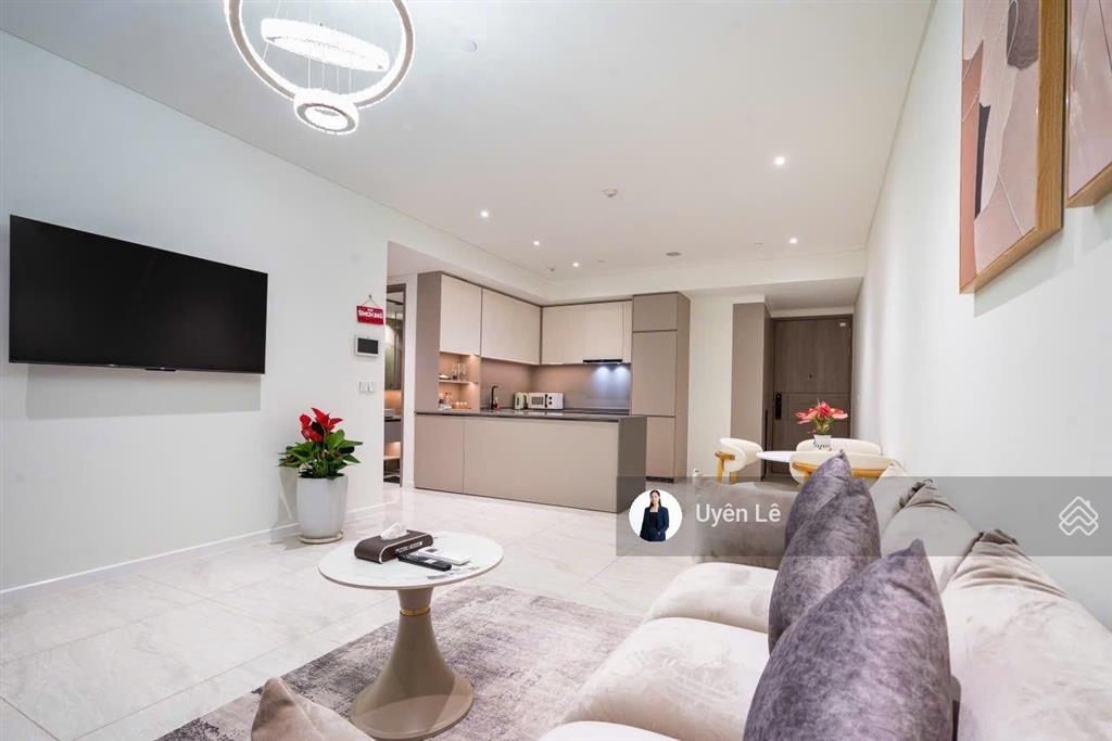 Bán hoa hậu b.02 tại the opera b.09.02 giá bán 42 tỷ all in. view bitexco sông đẹp. ban công dài