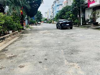 Chủ gửi bán đất góc 2 mặt tiền đường 64 phường bình trưng đông q2 94m2 chỉ 10,x ty