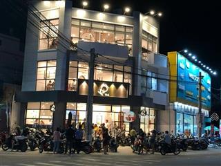 Cho thuê nhà góc mt nguyễn trãi gần đường trần bình trọng quận 5