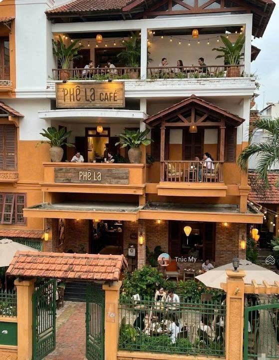 Cho thuê biệt thự góc 3 mặt tiền nguyễn văn trỗi phú nhuận khu ngân hàng sầm uất