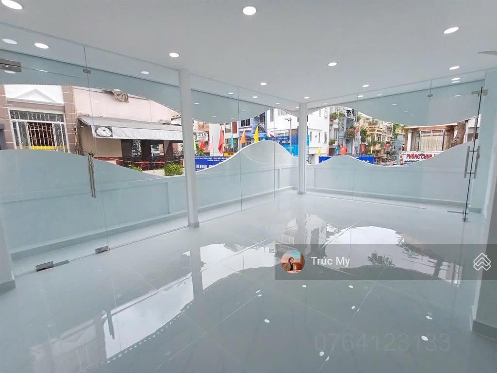 Cho thuê nhà góc 2 mặt tiền sư vạn hạnh, q.10 gần đường ba tháng hai 10 diện tích sử dụng 5 x 20m