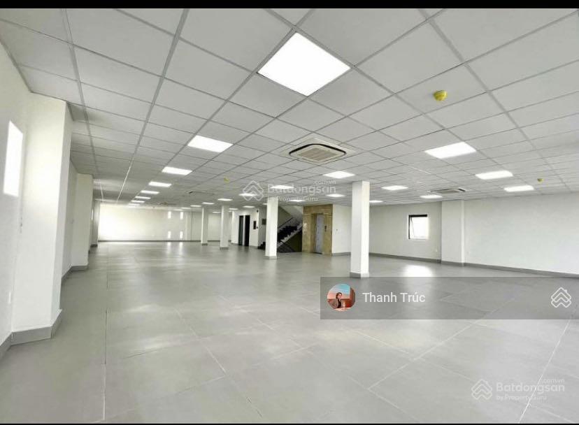 Tòa nhà mặt tiền đường hồ xuân hương, ngay ngã 4 trương định quận 3, hồ chí minh