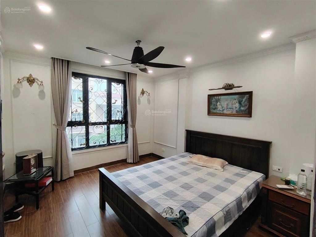 Bán nhà mặt phố tôn đức thắng, đống đa, tiện kinh doanh 5 tầng 38m2 giá 21.3 tỷ