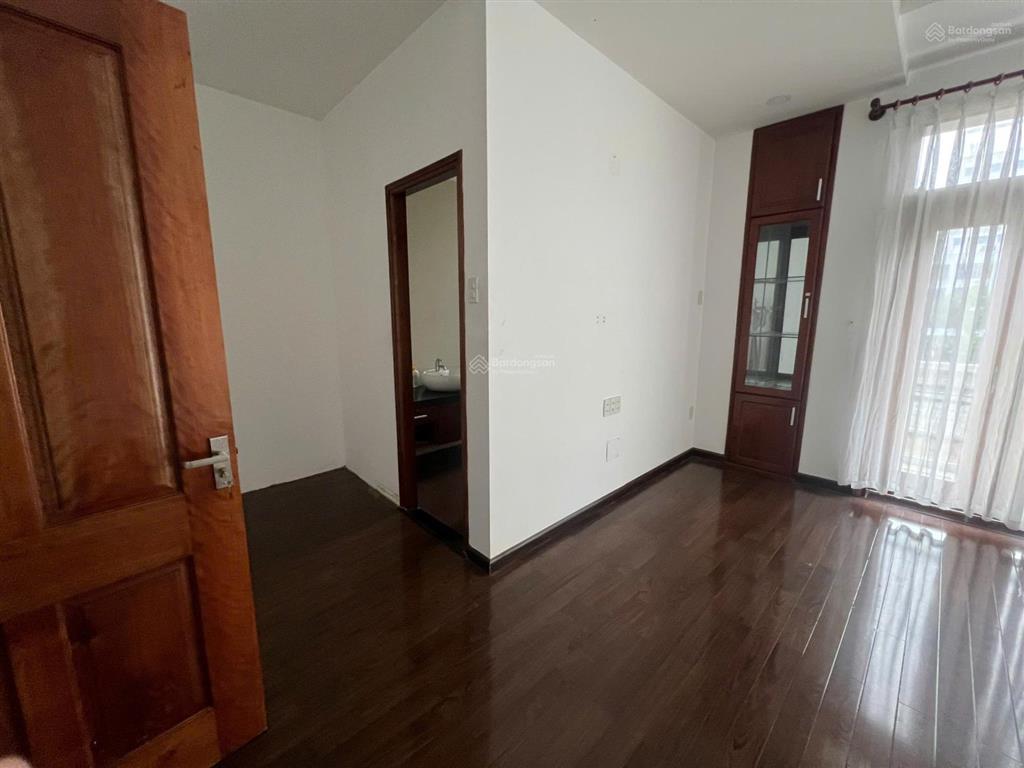 Cho thuê nhà nguyên căn tại trần quang khải, 40 triệu, 360m2, 3pn, 3wc, 2 tầng