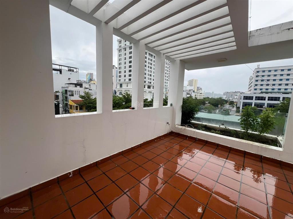 Cho thuê nhà nguyên căn tại trần quang khải, 40 triệu, 360m2, 3pn, 3wc, 2 tầng