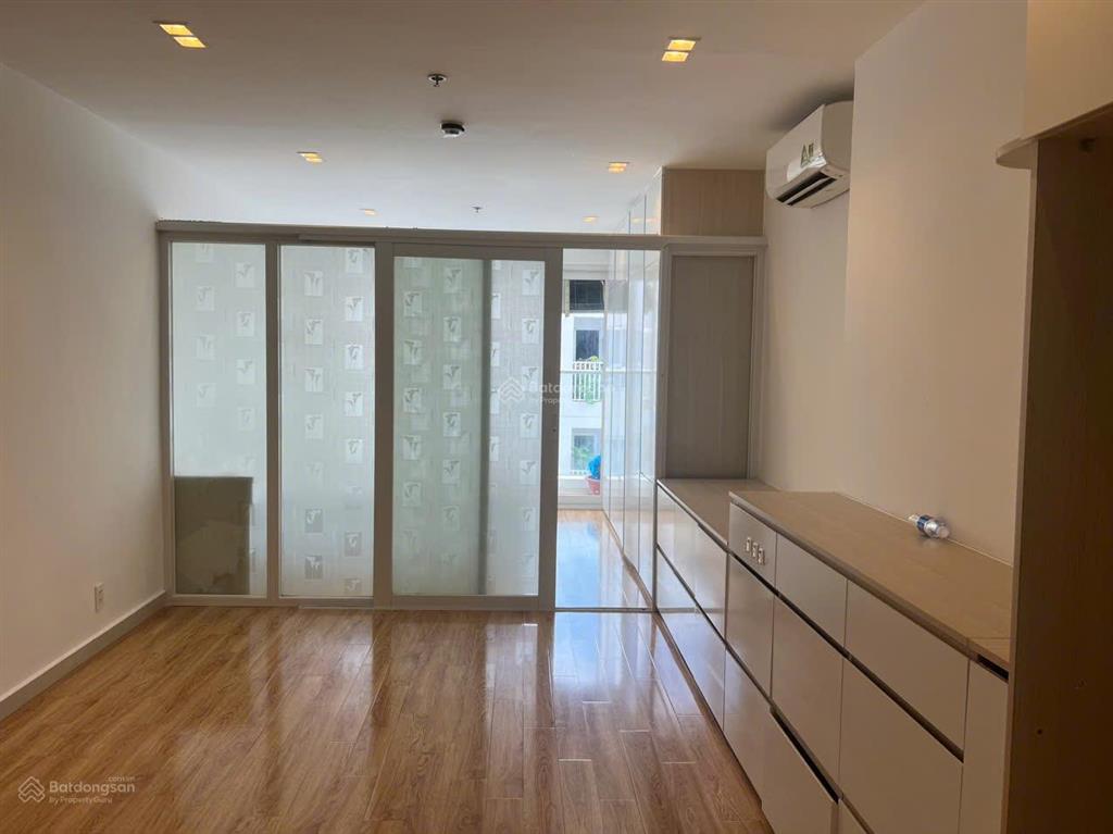 Bán căn hộ sky center, đường phổ quang, 36m2, oficel, ntcb, giá 2 tỷ 65 (hdmb) 0933 481 ***