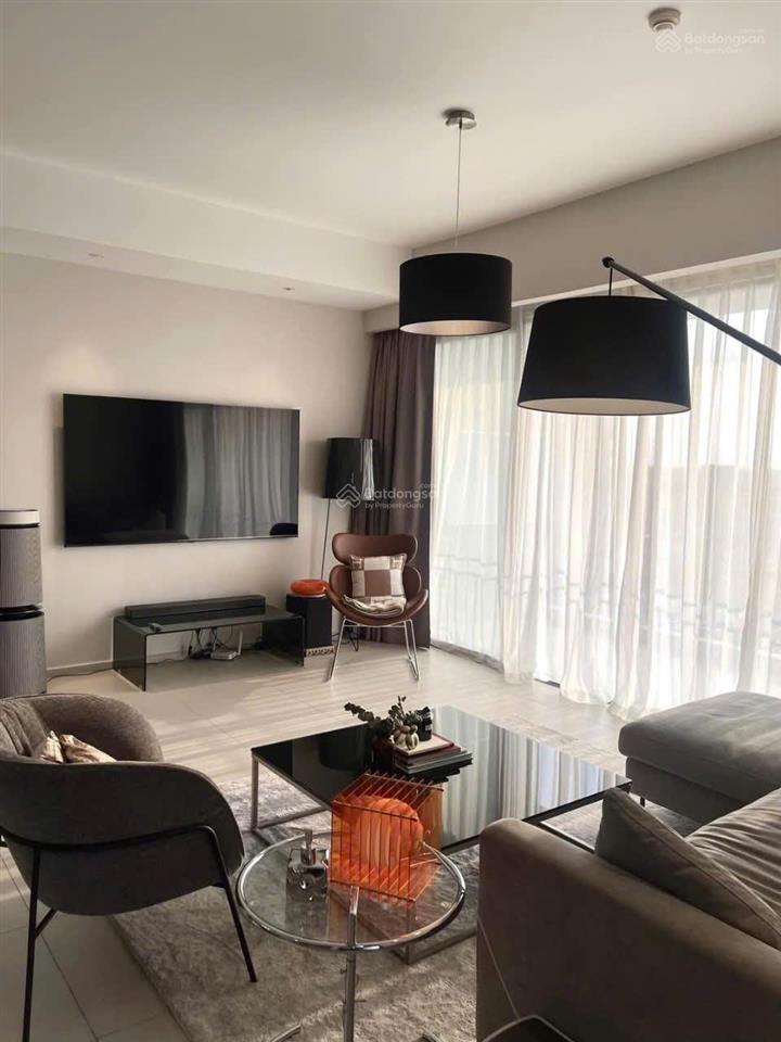 Bán căn hộ cc terra royal , lý chính thắng , q3 , 58m2, 2pn 1wc , giá 6ty4 ( có sổ ) 0933 481 ***