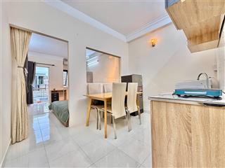 Căn hộ 1 phòng ngủ, máy giặt riêng, 40m2, bờ kè hoàng sa, tòa viettel, vx dân chủ, cv lê thị riêng