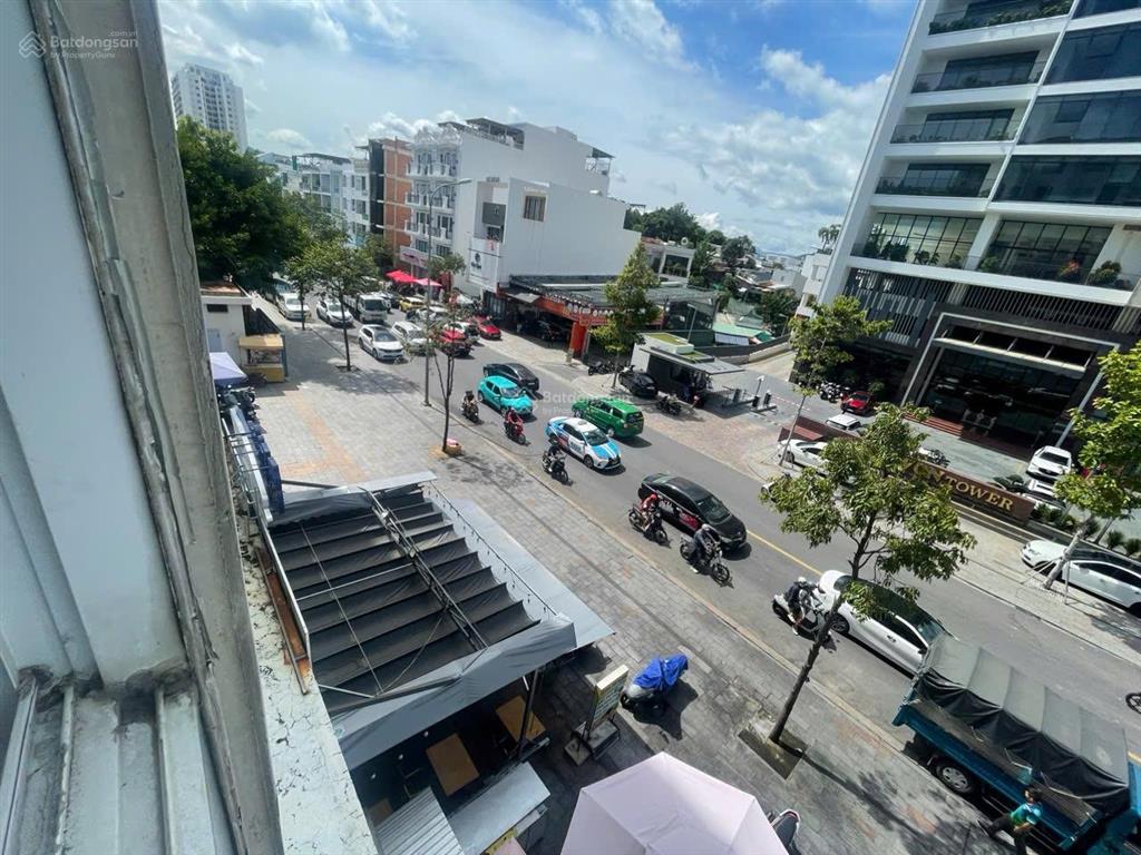 Cần tiền bán nhanh căn ct1 vcn phước hải view siêu thoáng.  0762 111 ***