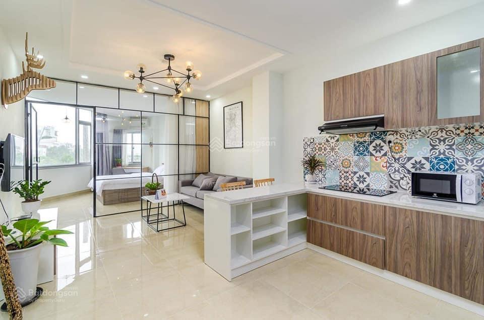 Căn hộ chung cư 1 phòng ngủ, 50m2, full nội thất, ngay cầu công lý, mặt tiền đường
