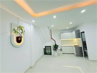 Nhà mới (5 x 6m) vào ở ngay đường Hưng Phú P9 Q8