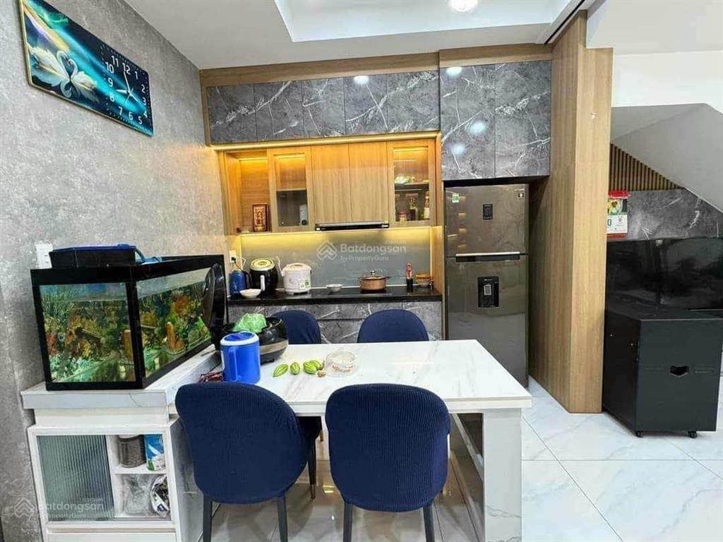 Chủ cần bán gấp nhà chánh nghĩa 1 trệt 2 lầu nhựa thông nhà xây kiên cố chánh nghĩa giá 4tỷ5