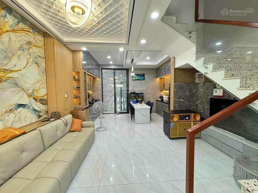 Chủ cần bán gấp nhà chánh nghĩa 1 trệt 2 lầu nhựa thông nhà xây kiên cố chánh nghĩa giá 4tỷ5