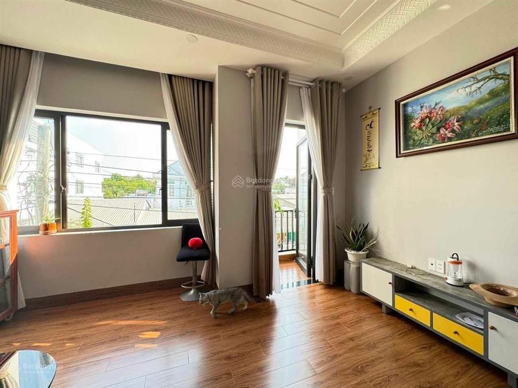 Chủ cần bán gấp nhà chánh nghĩa 1 trệt 2 lầu nhựa thông nhà xây kiên cố chánh nghĩa giá 4tỷ5
