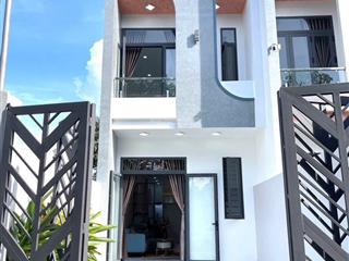 Chủ ở xa nên bán căn nhà phú mỹ nhánh dx043 vị trí bậc nhất tdm đường oto sân oto giá chỉ 3ty350